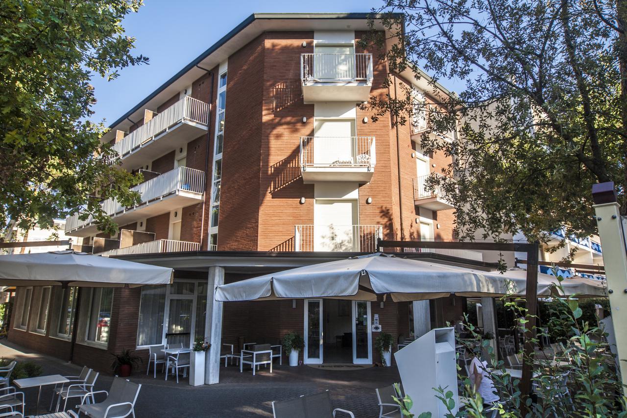 Hotel Orsa Maggiore Milano Marittima Exteriör bild